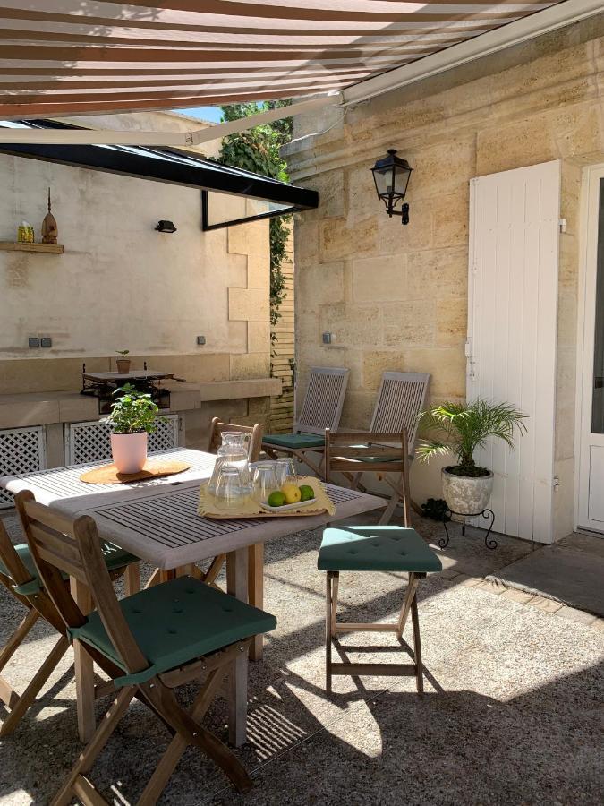 Вилла Batisse En Pierre XVII Siecle 115 M² Avec Terrasse Ambares-et-Lagrave Экстерьер фото
